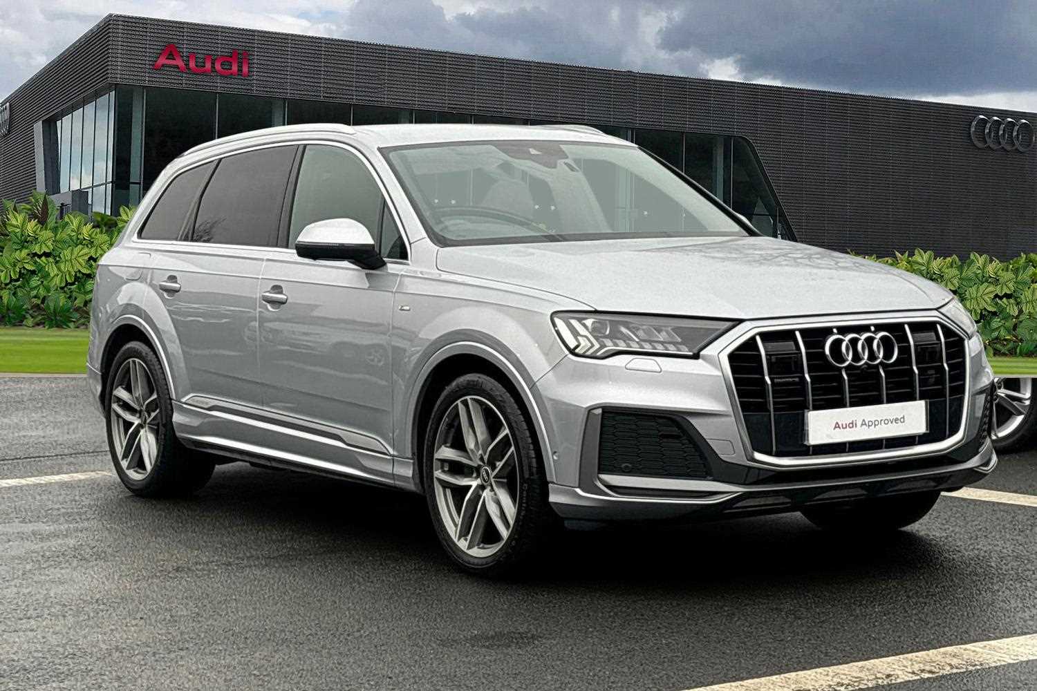 Main listing image - Audi Q7