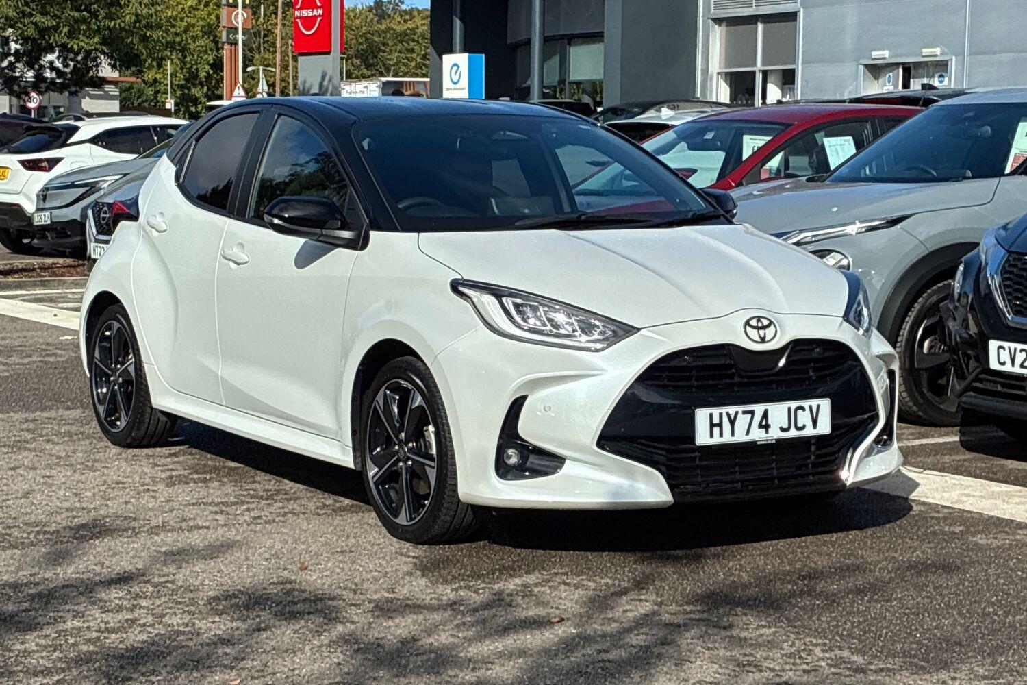 Main listing image - Toyota Yaris