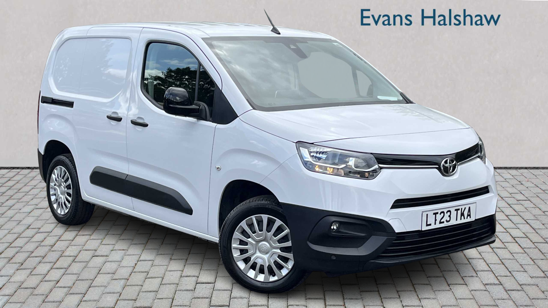 Main listing image - Toyota Proace City