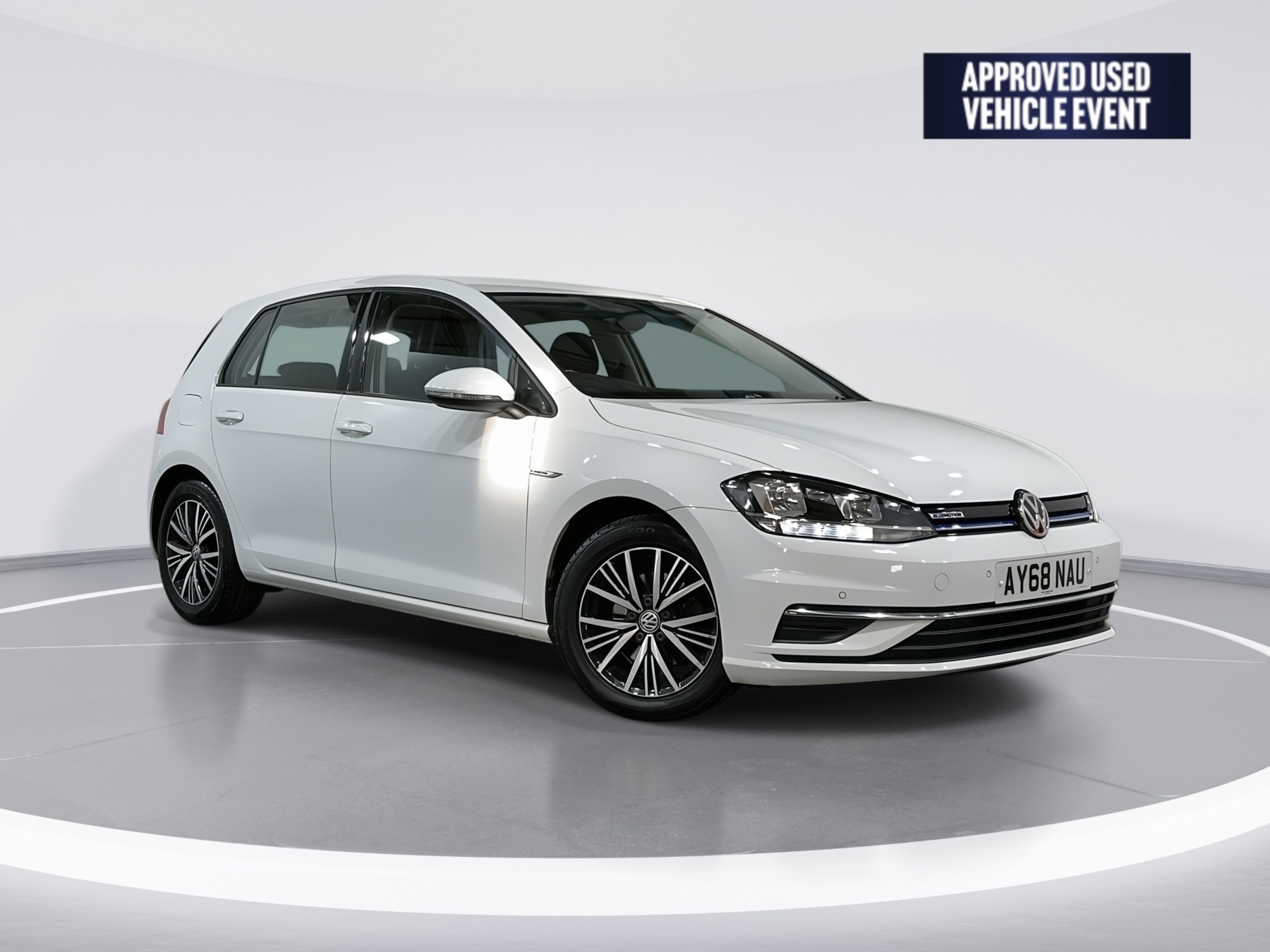 Main listing image - Volkswagen Golf