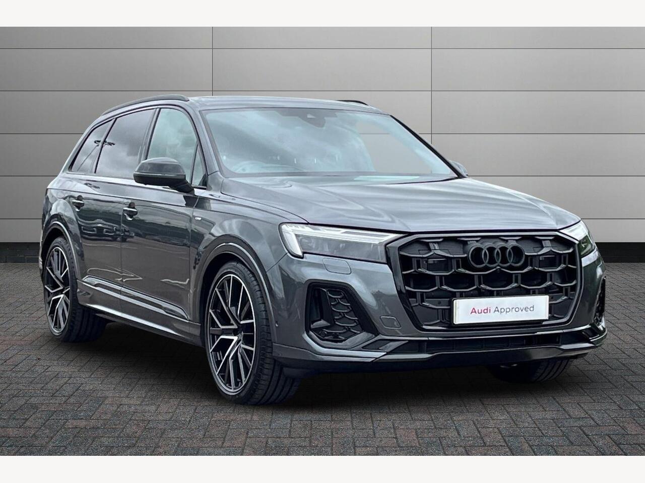 Main listing image - Audi Q7