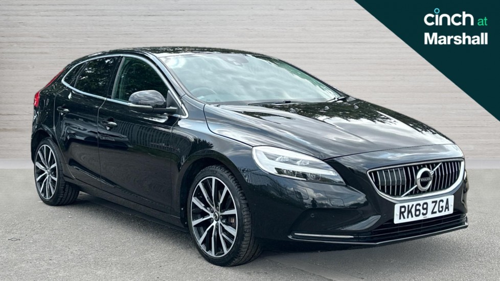 Main listing image - Volvo V40