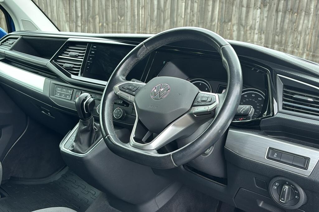 Main listing image - Volkswagen Caravelle