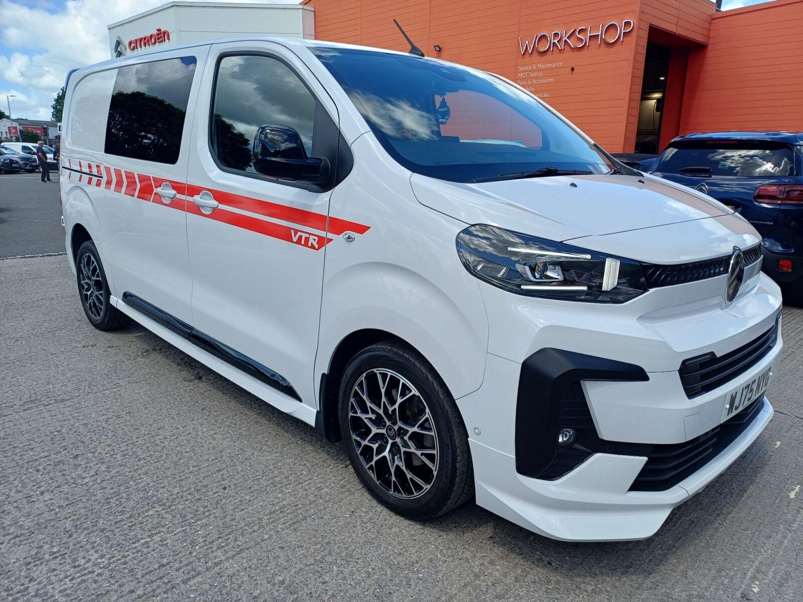 Main listing image - Citroen Dispatch