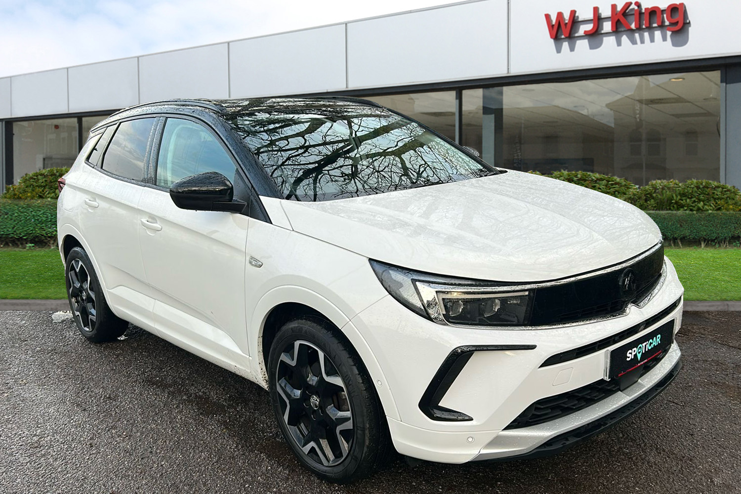 Main listing image - Vauxhall Grandland