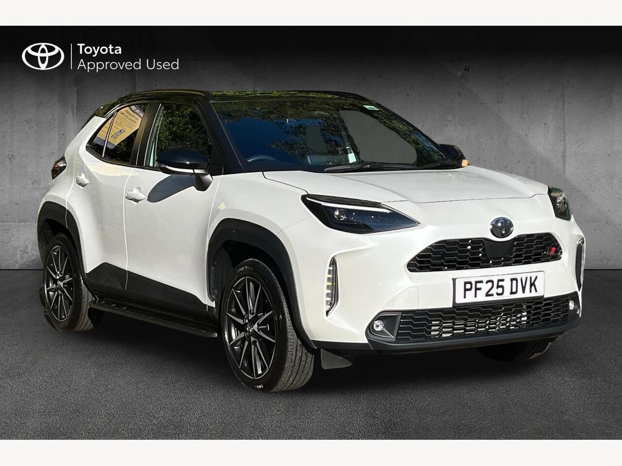 Main listing image - Toyota Yaris Cross