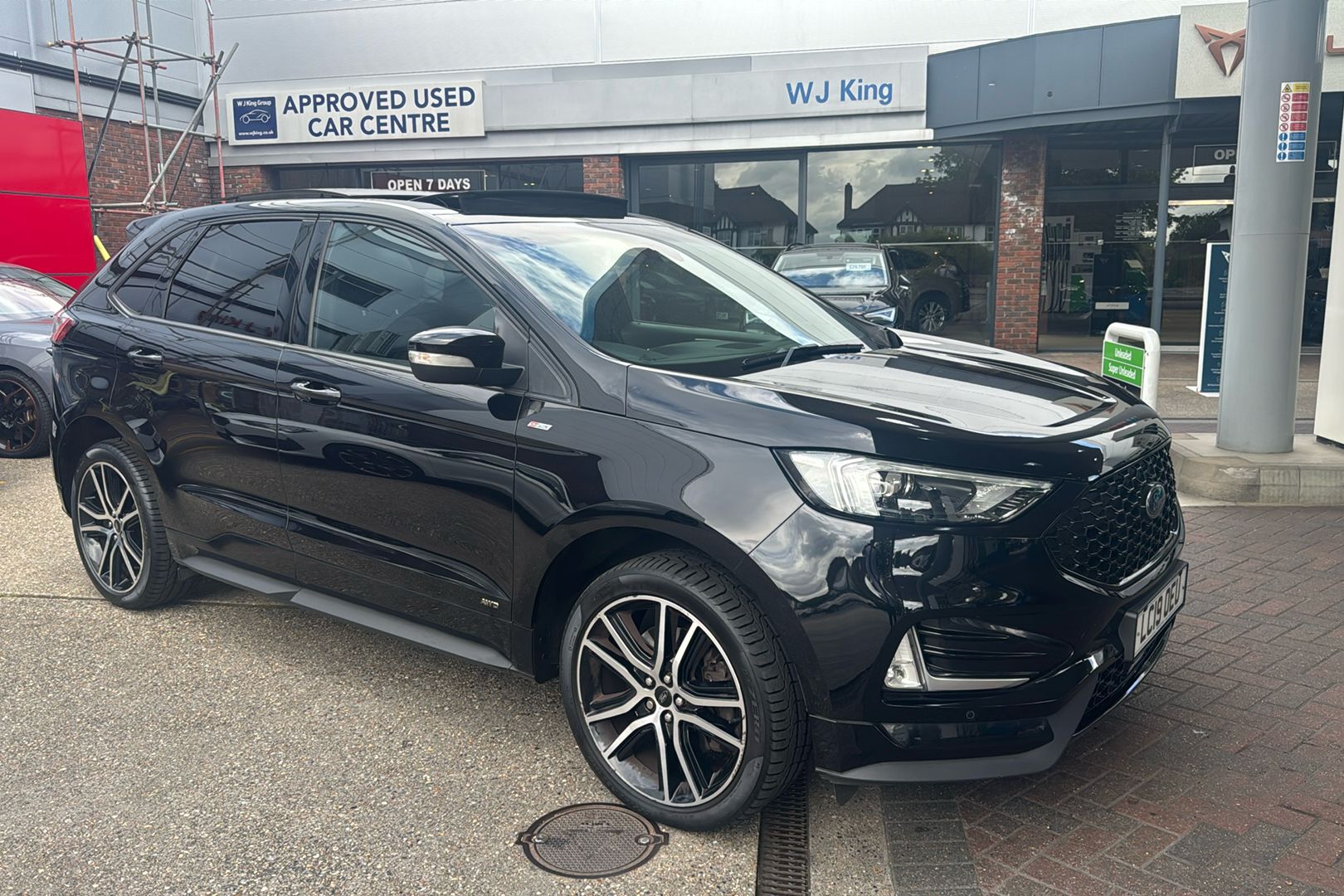Main listing image - Ford Edge