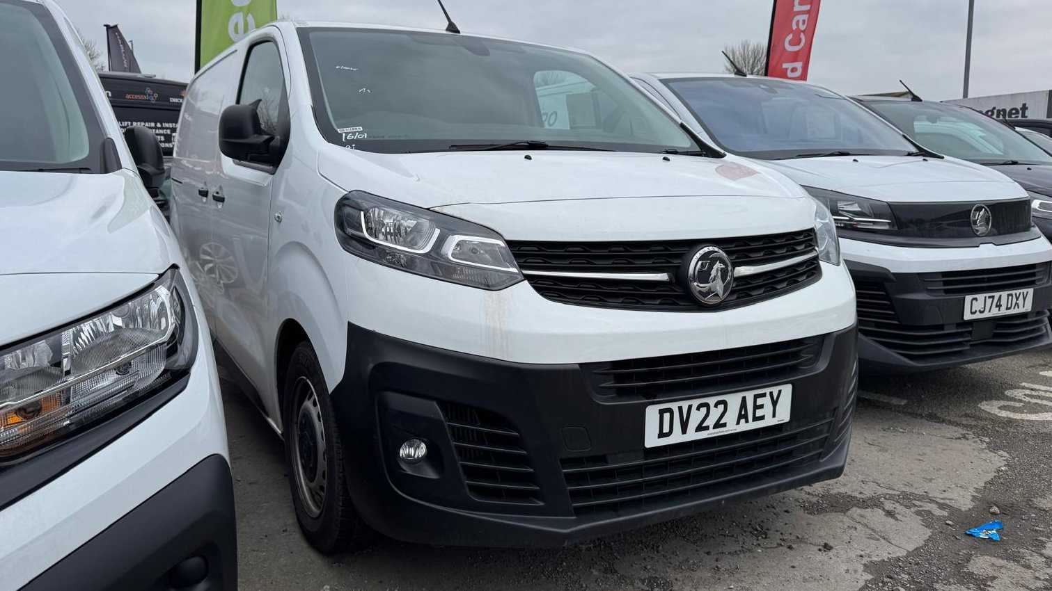 Main listing image - Vauxhall Vivaro