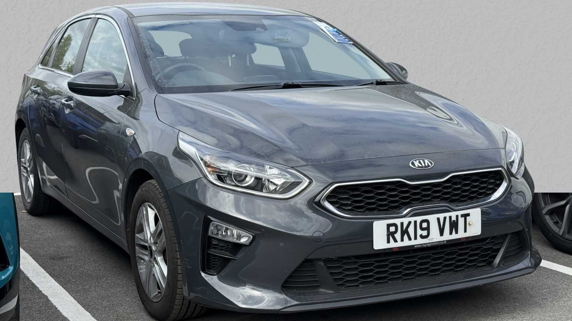 Main listing image - Kia Ceed
