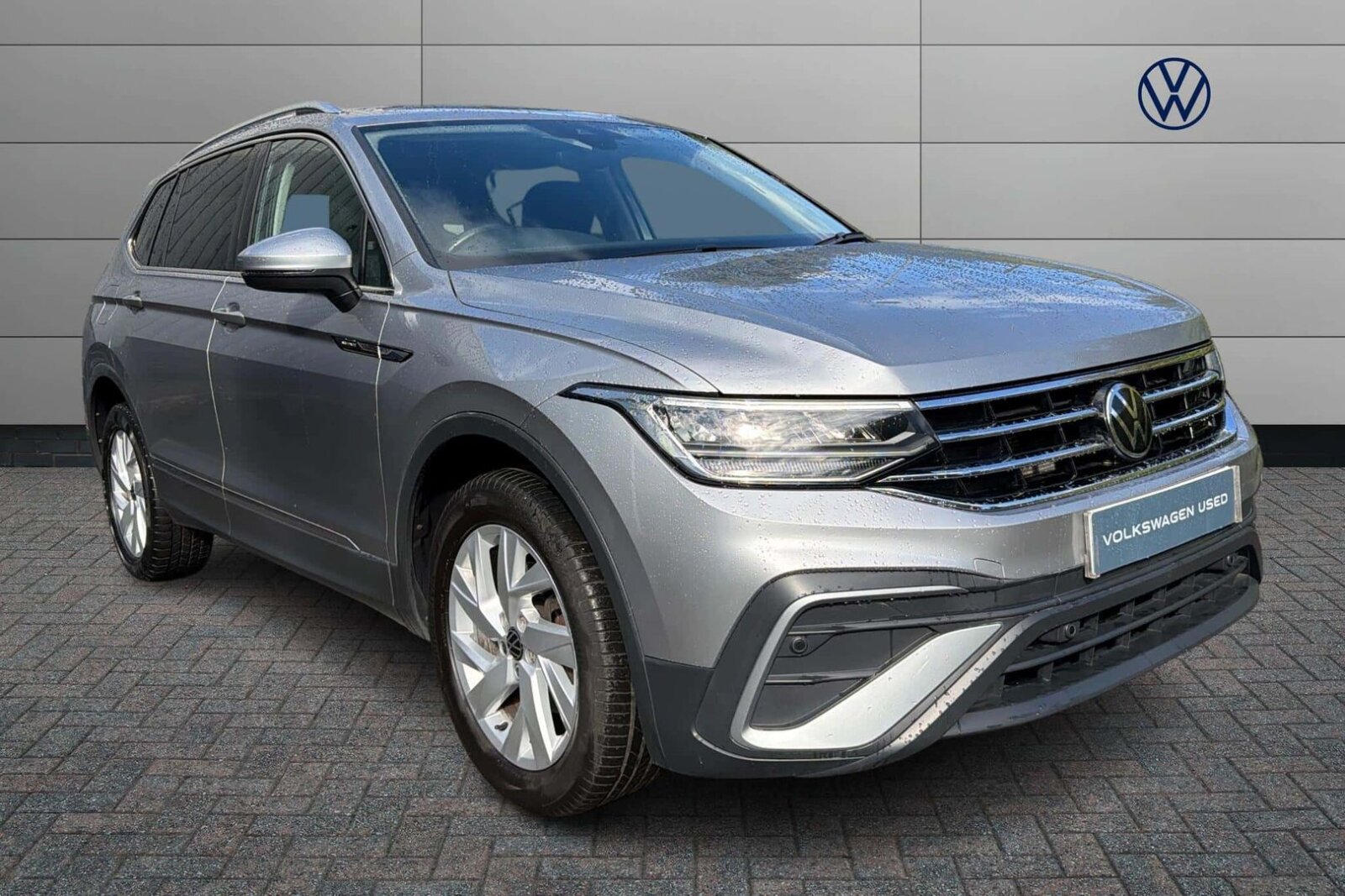 Main listing image - Volkswagen Tiguan Allspace