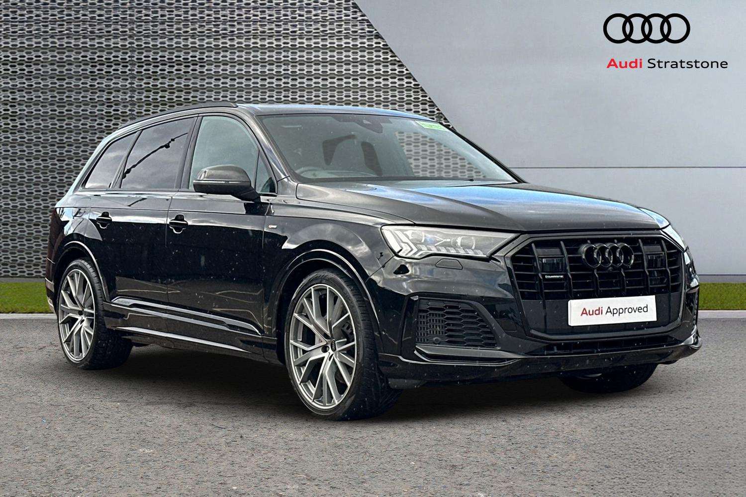 Main listing image - Audi Q7