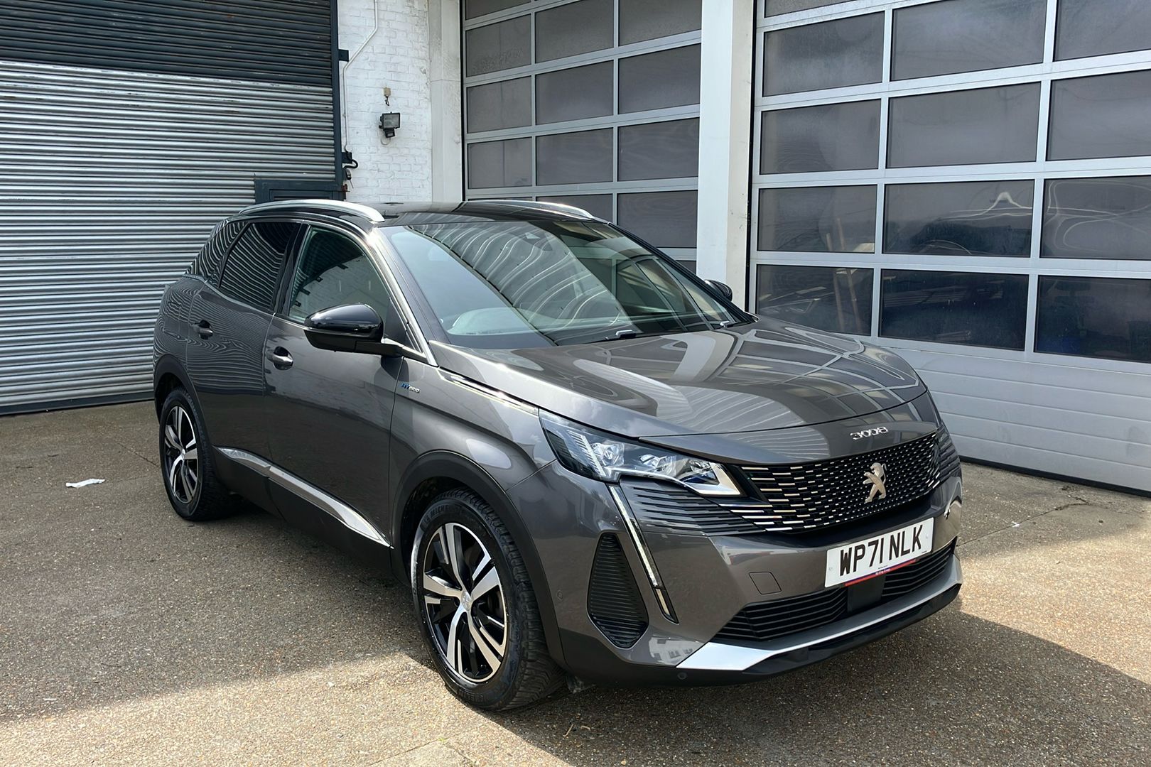Main listing image - Peugeot 3008