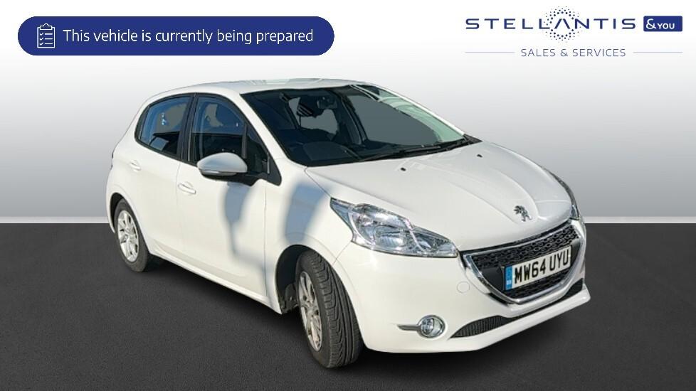 Main listing image - Peugeot 208