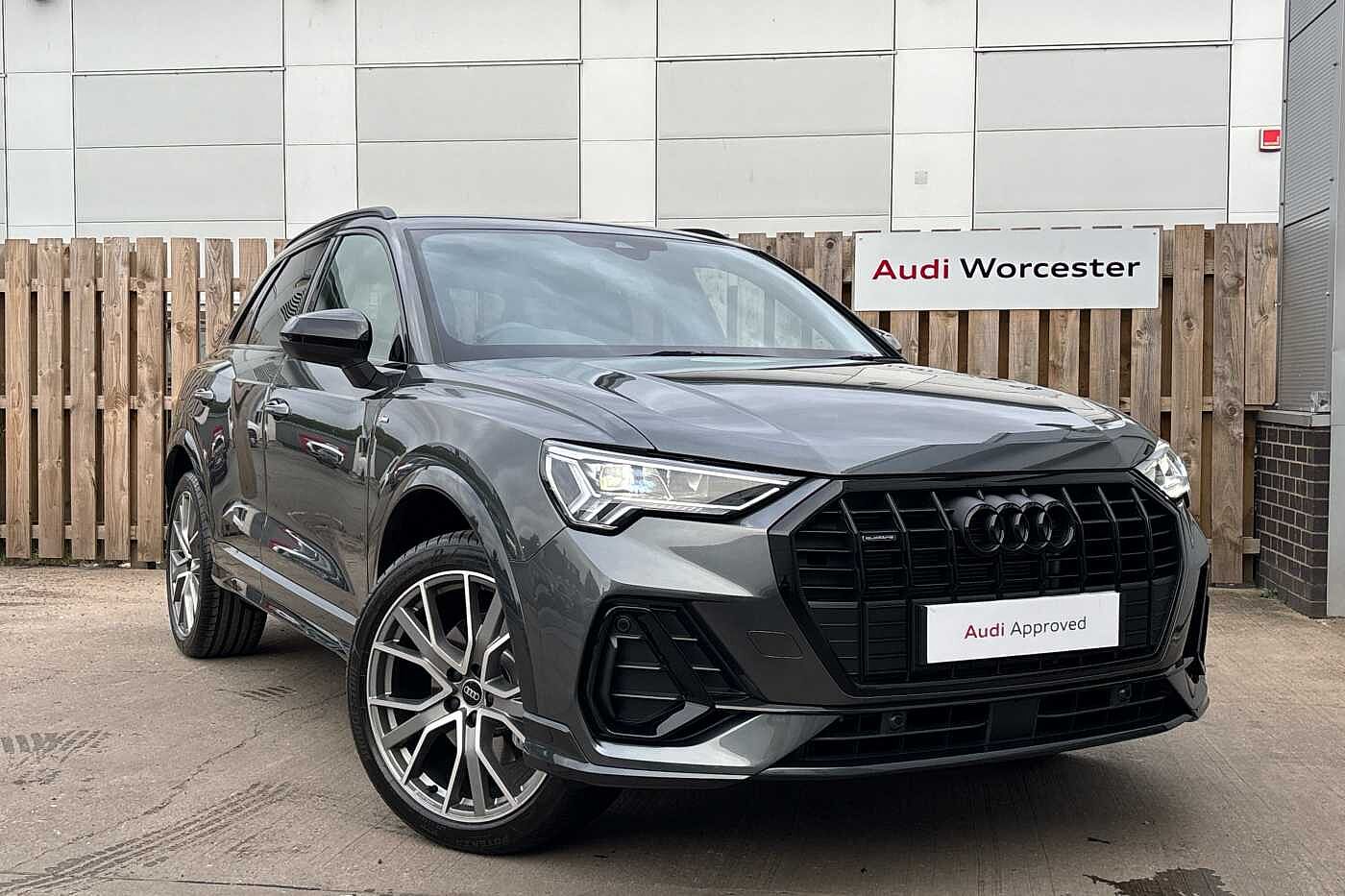 Main listing image - Audi Q3