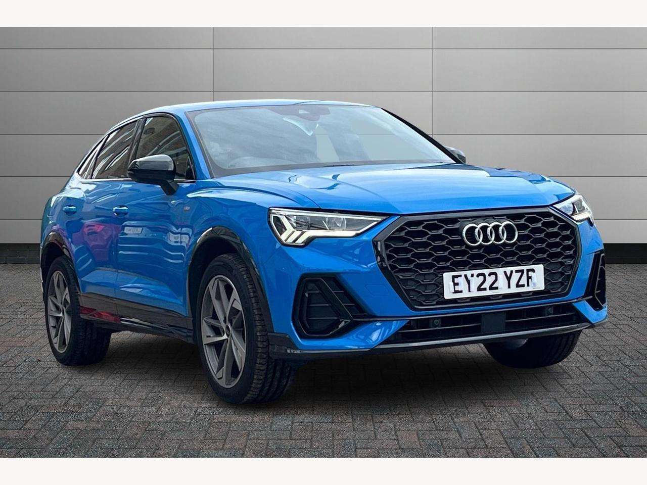 Main listing image - Audi Q3