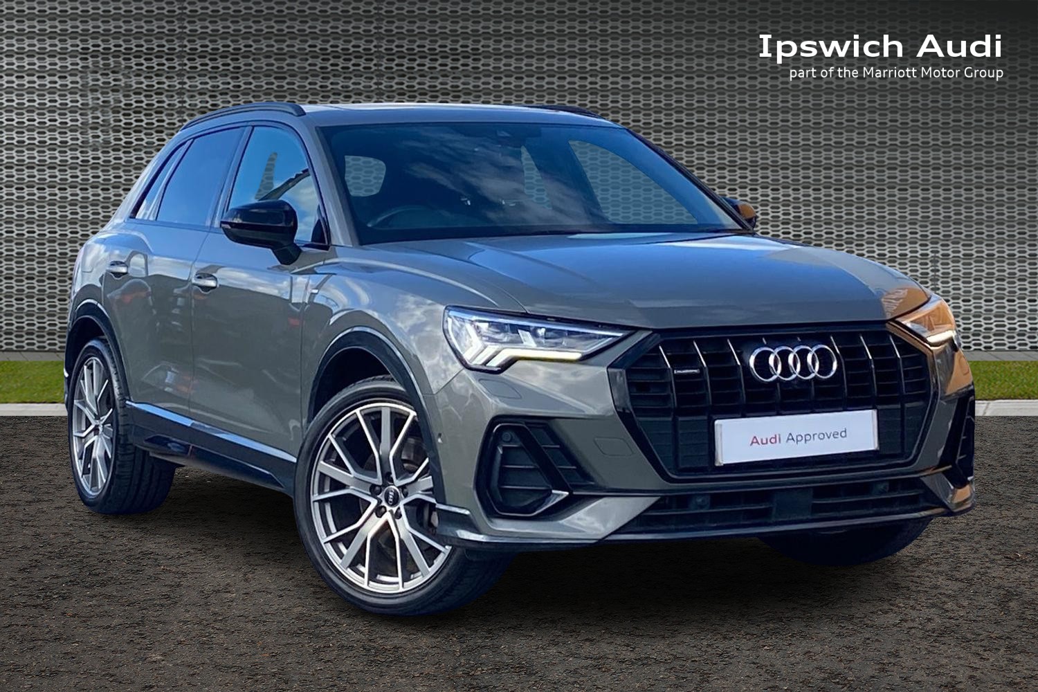 Main listing image - Audi Q3