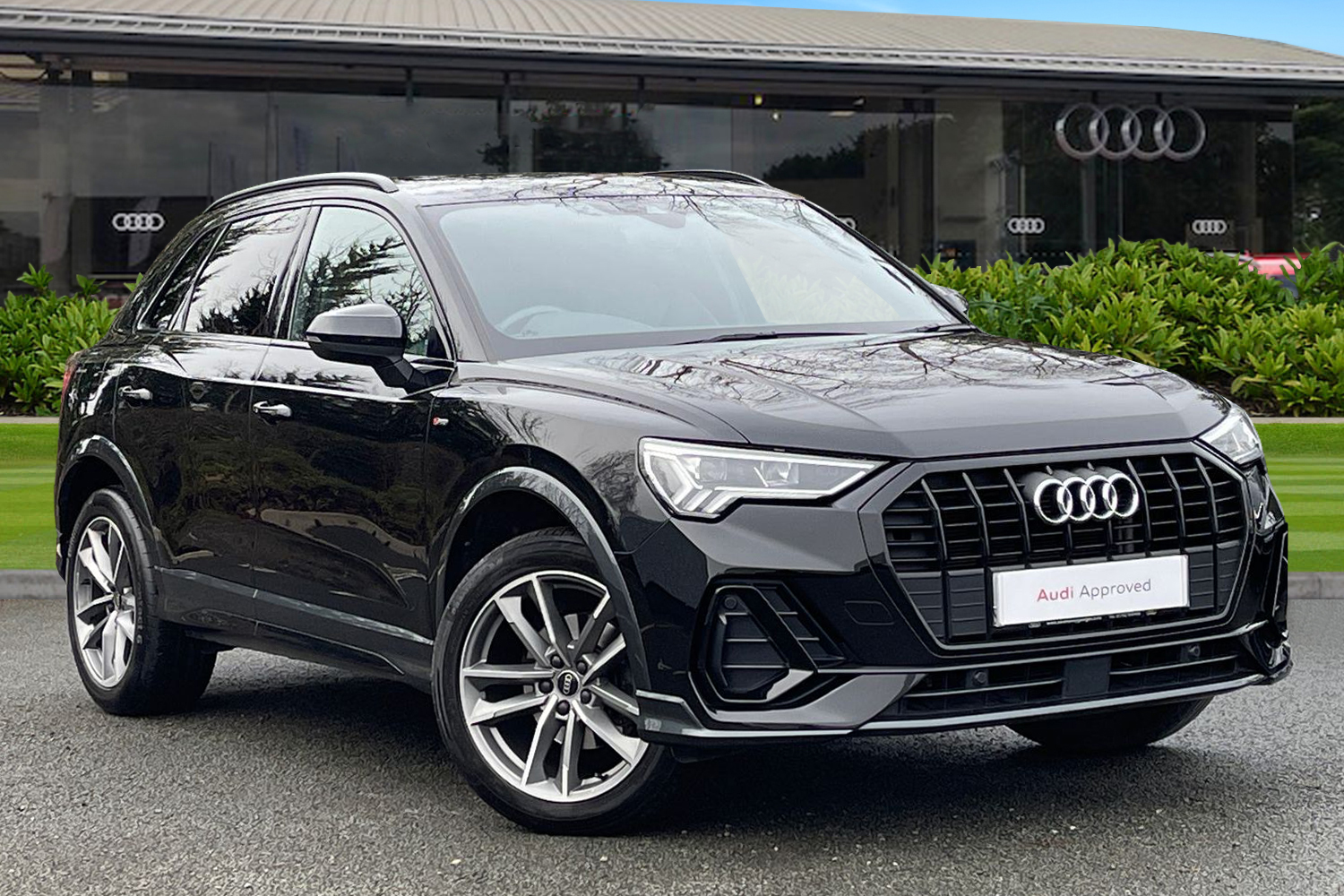 Main listing image - Audi Q3