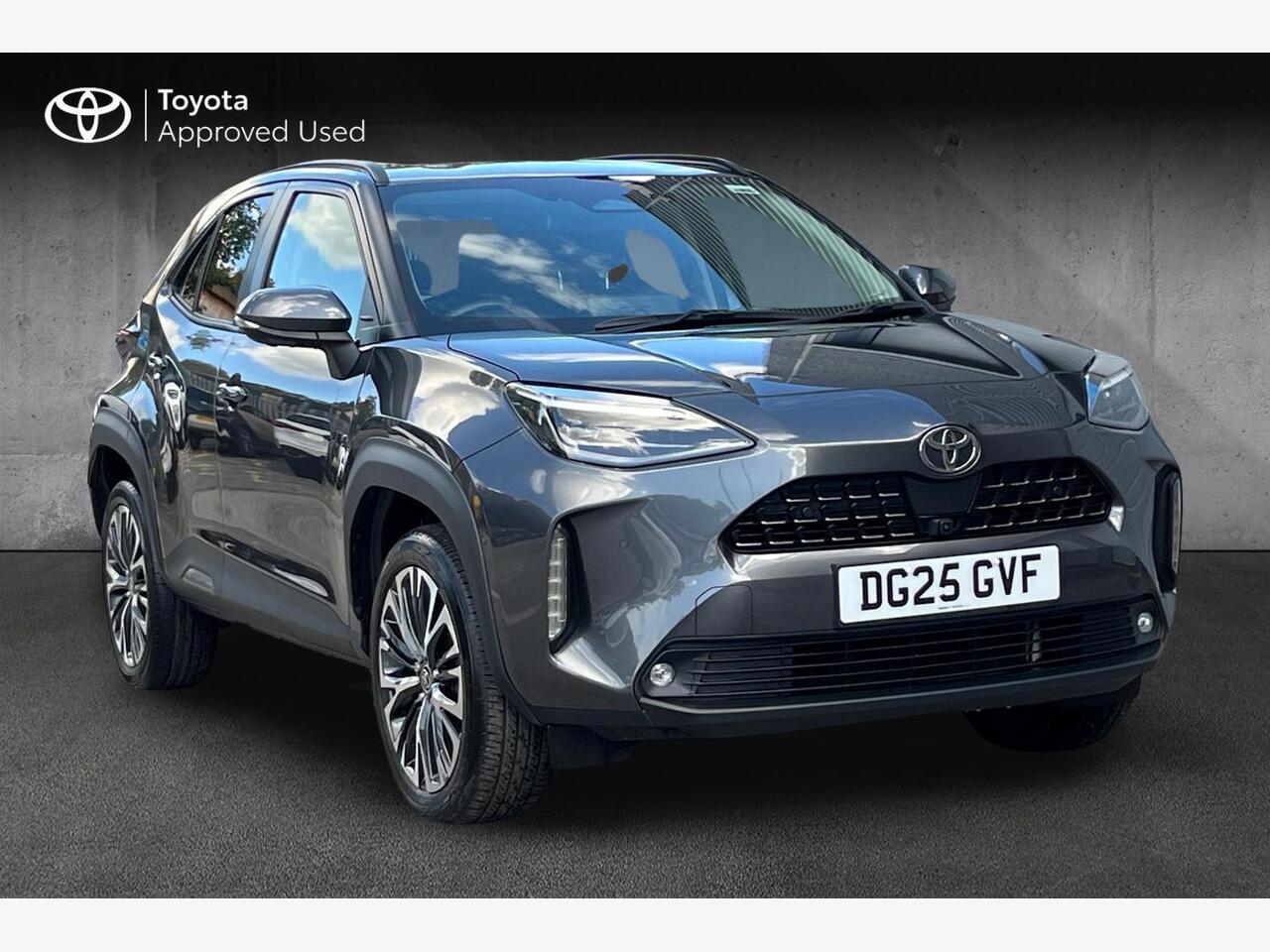 Main listing image - Toyota Yaris Cross