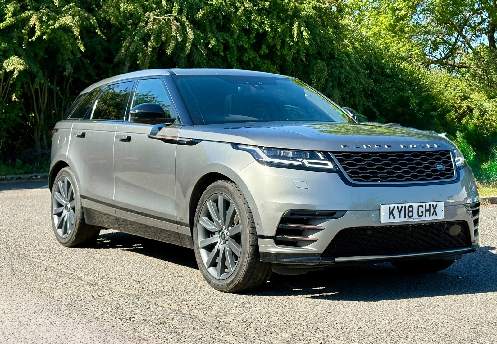Main listing image - Land Rover Range Rover Velar