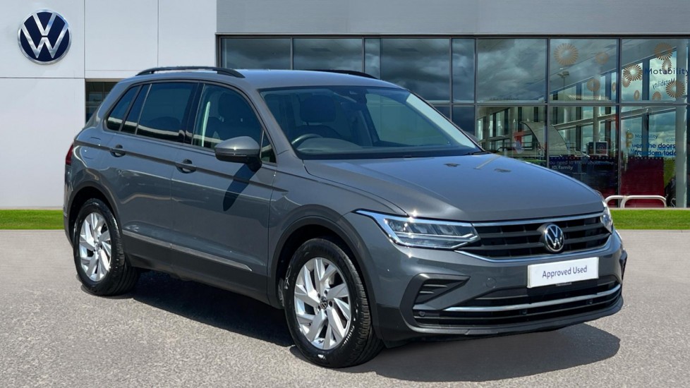 Main listing image - Volkswagen Tiguan