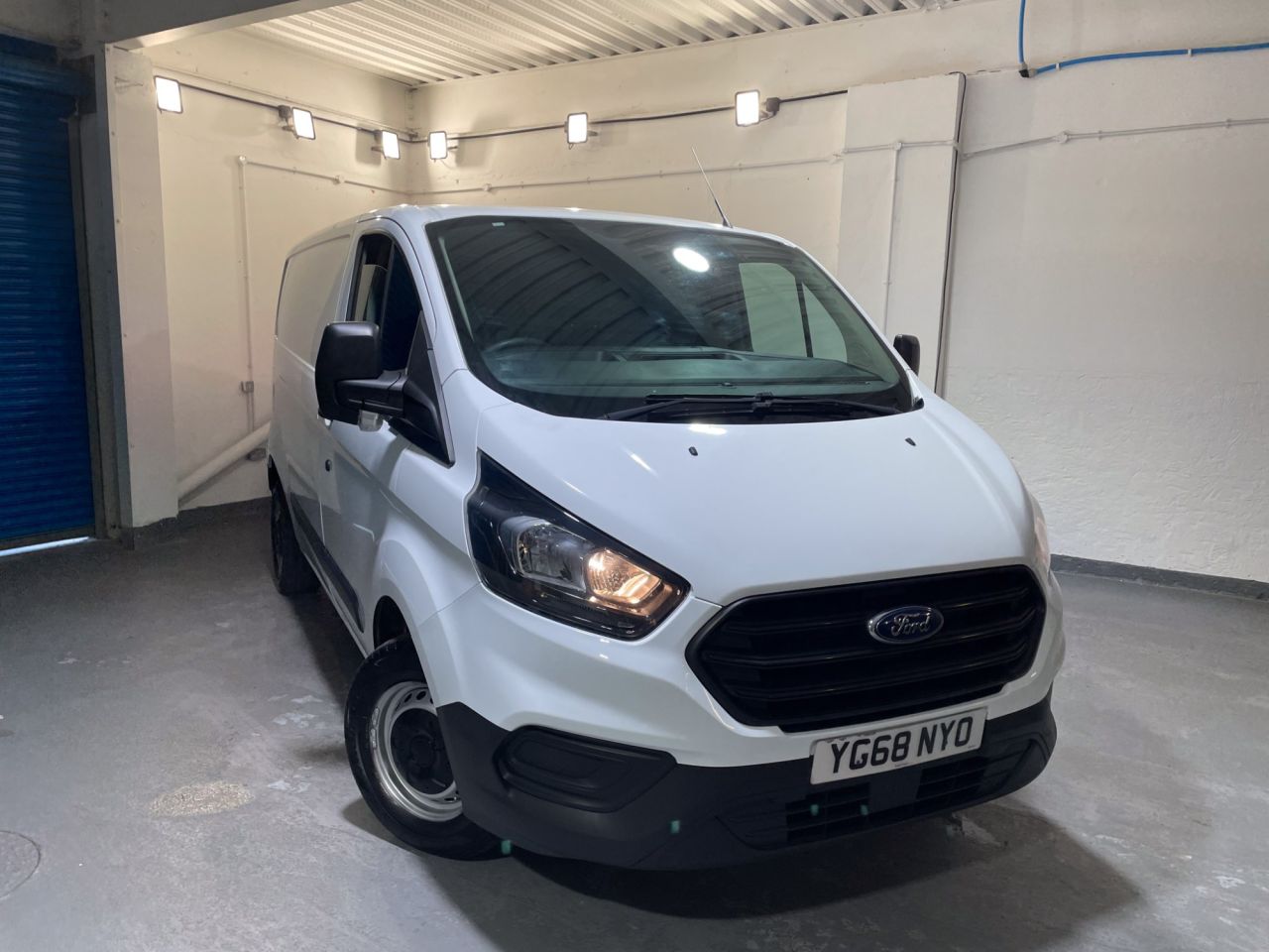 Main listing image - Ford Transit Custom