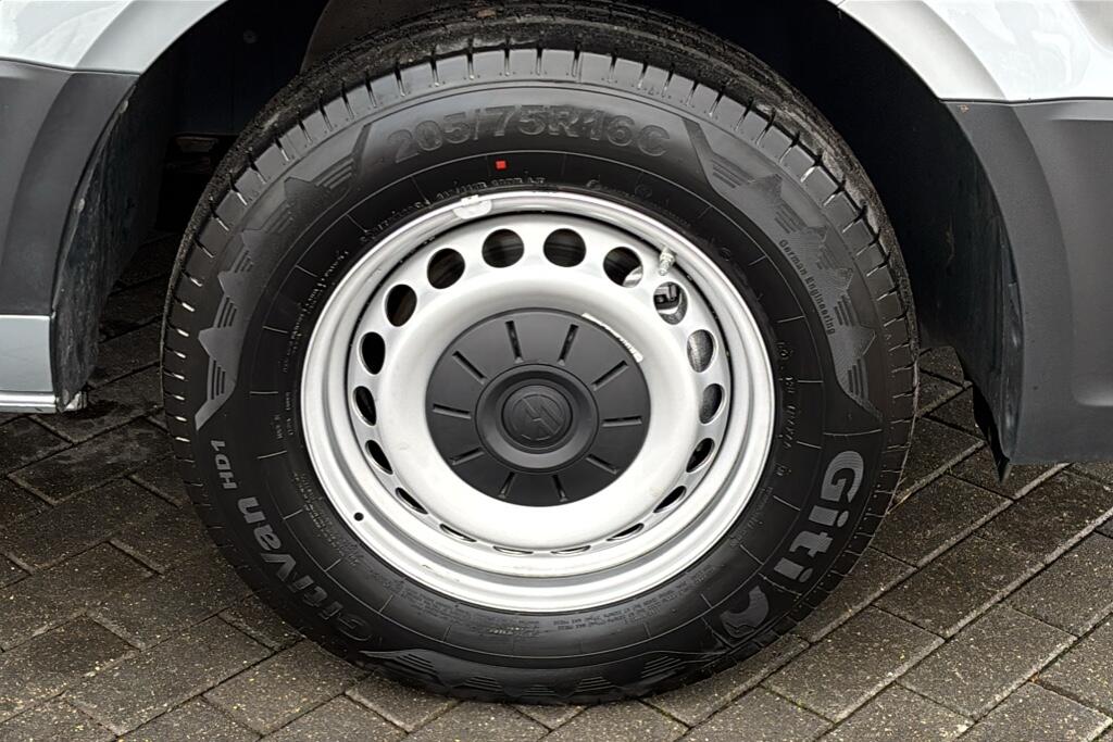 Main listing image - Volkswagen Crafter