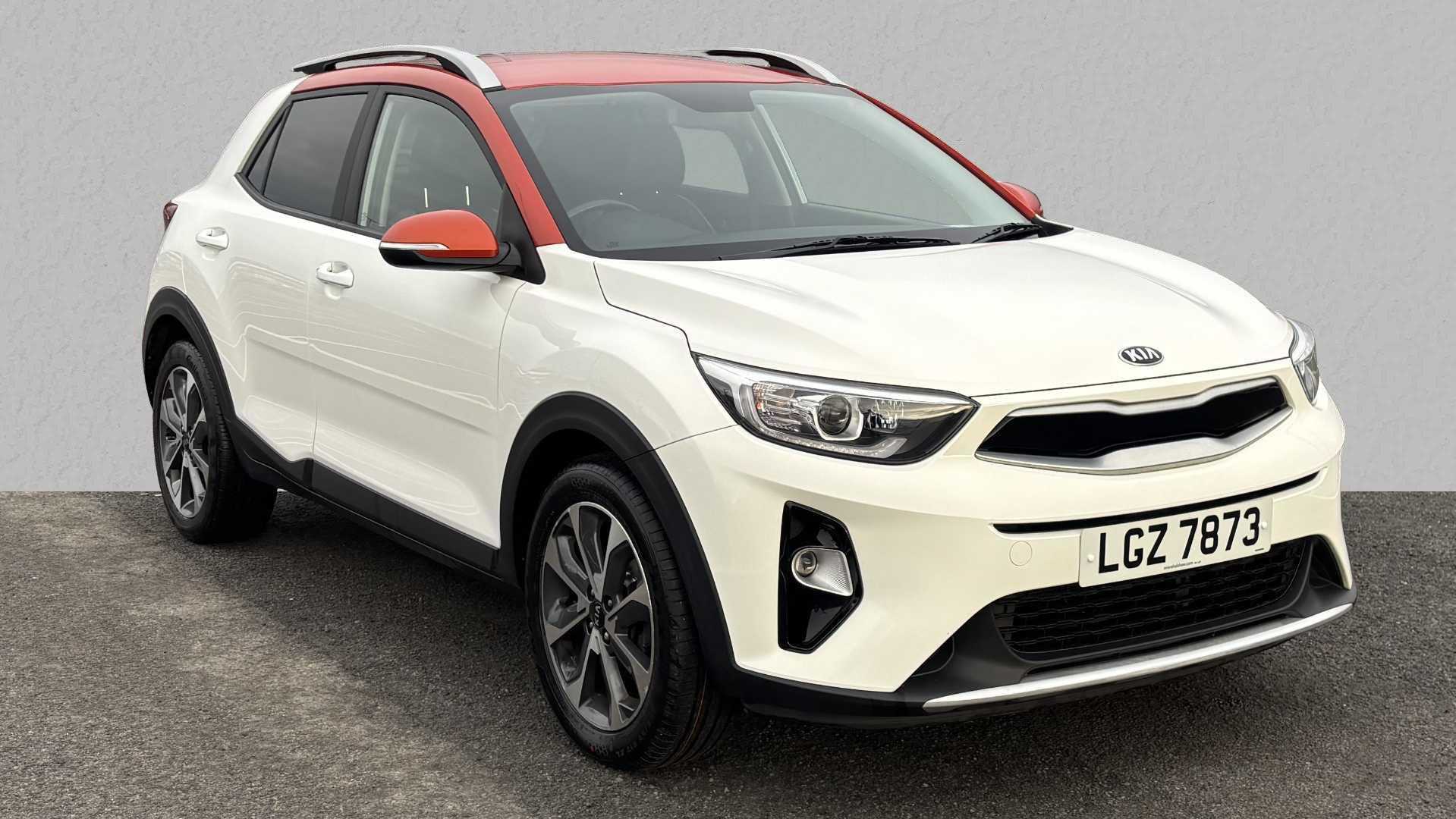 Main listing image - Kia Stonic