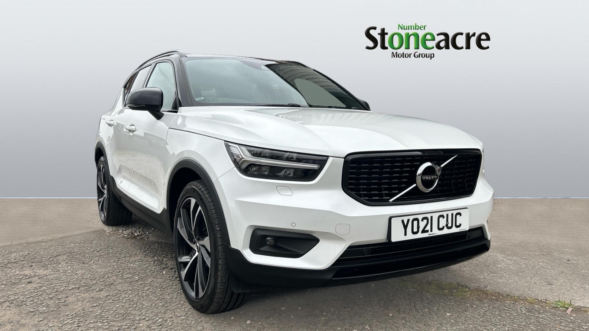 Main listing image - Volvo XC40