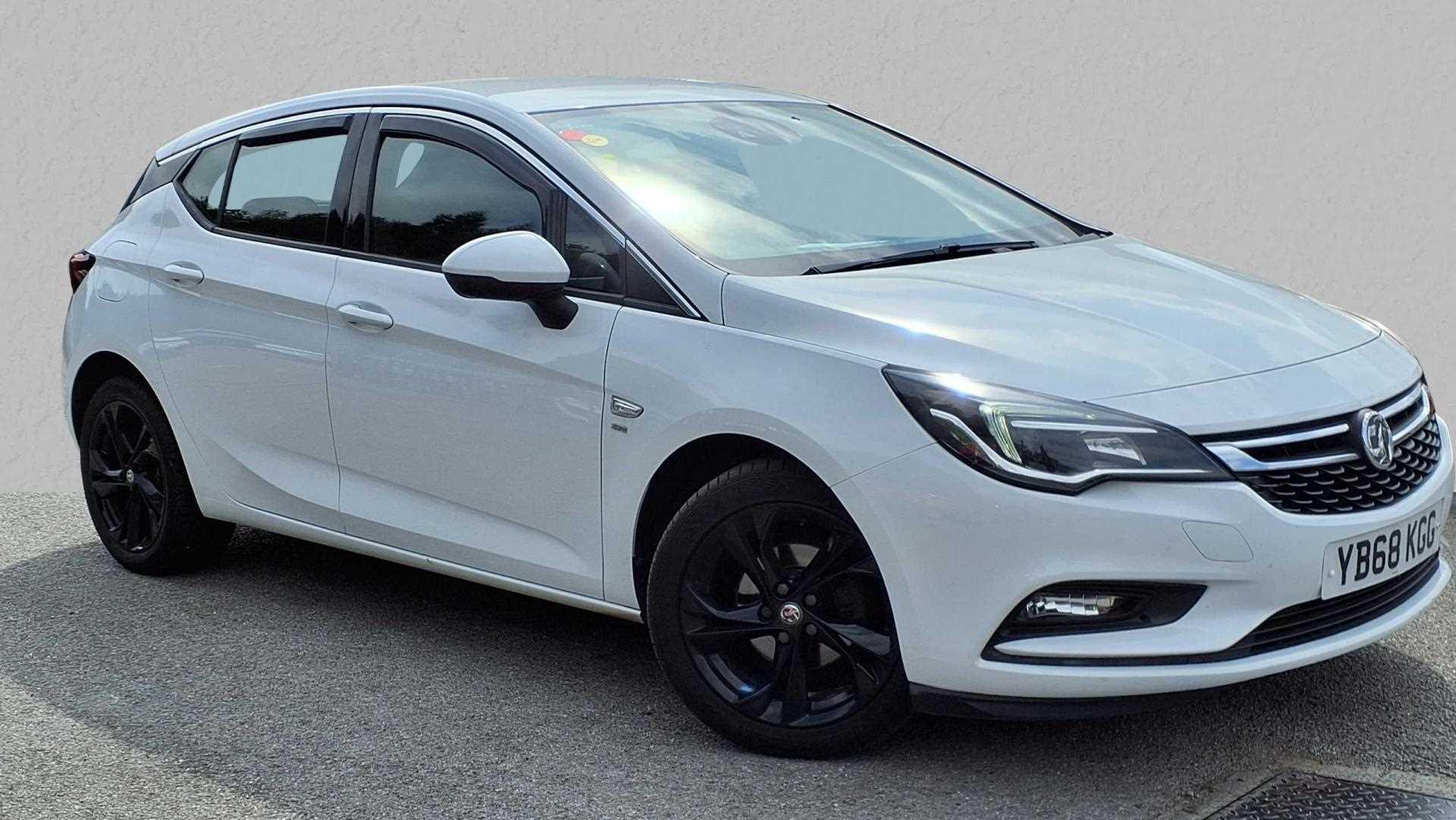 Main listing image - Vauxhall Astra