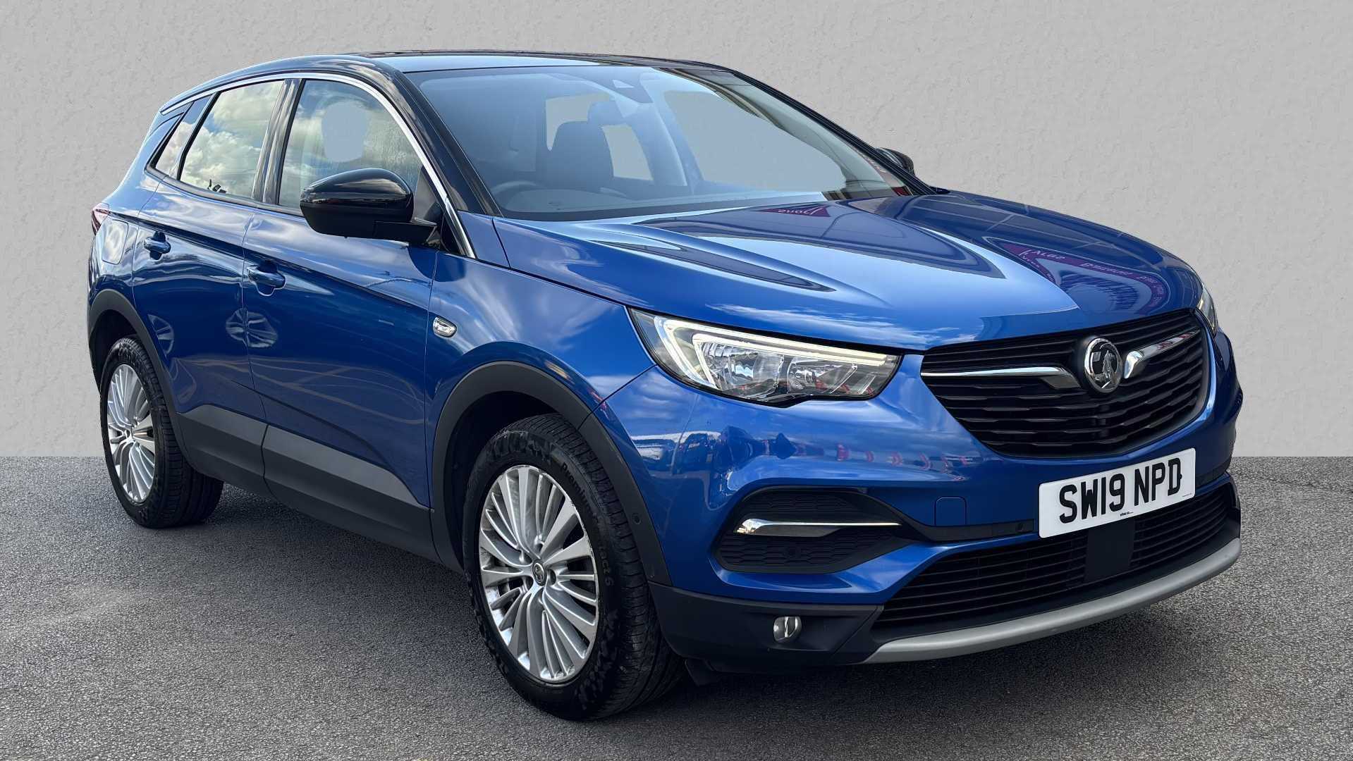 Main listing image - Vauxhall Grandland X