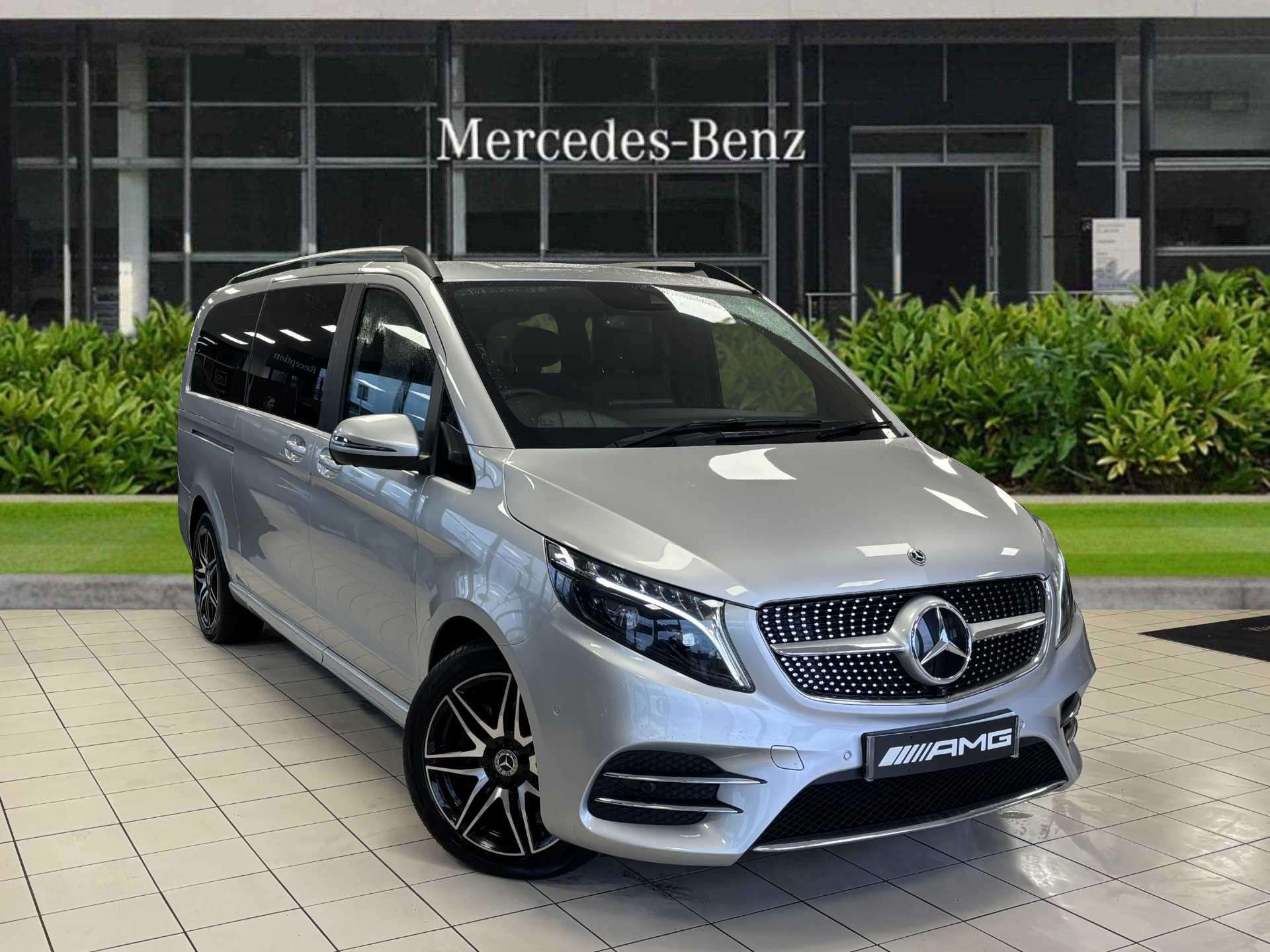 Main listing image - Mercedes-Benz V-Class