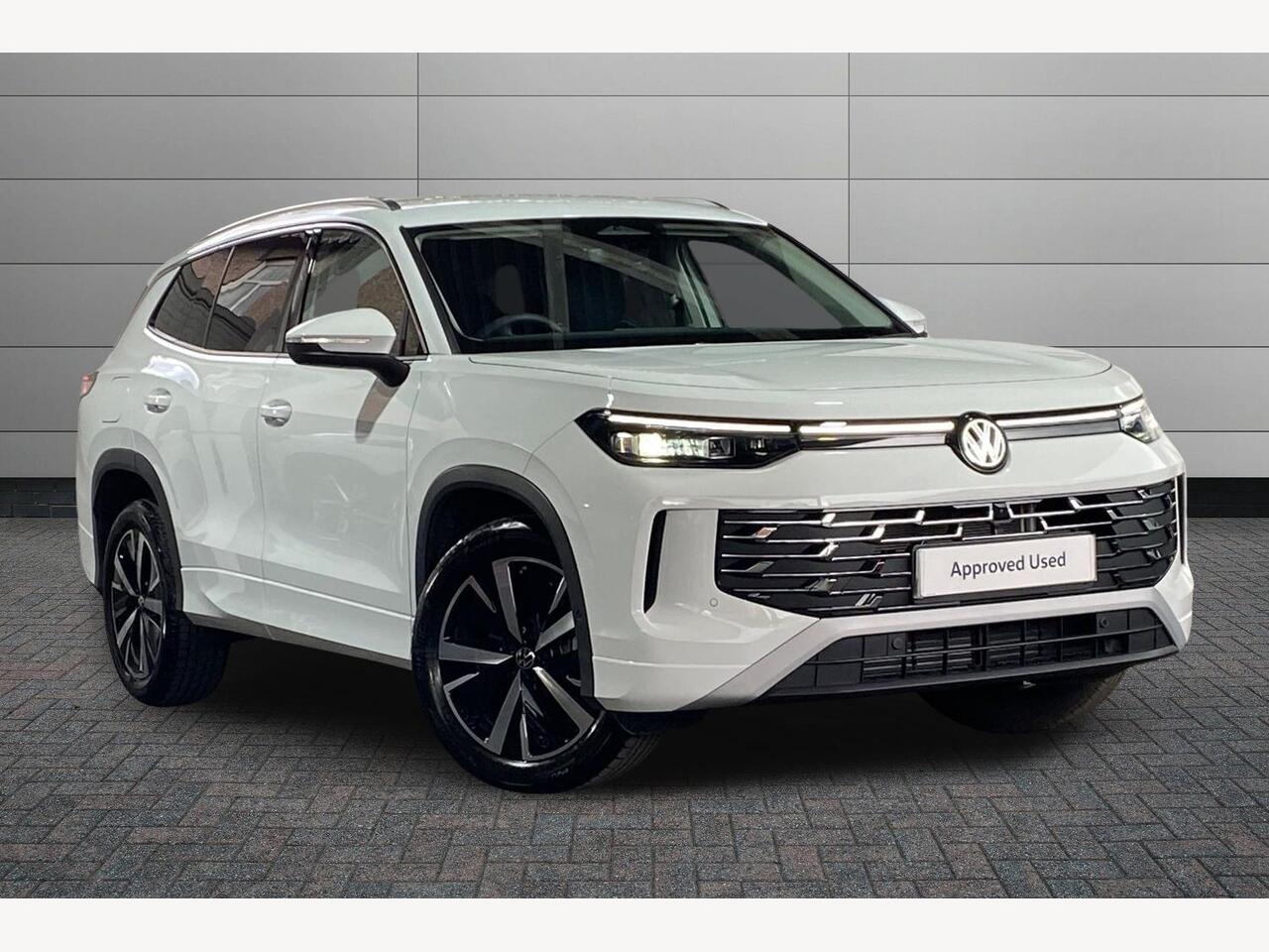 Main listing image - Volkswagen Tayron