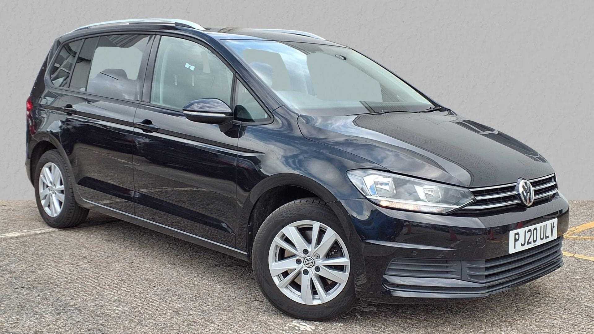Main listing image - Volkswagen Touran