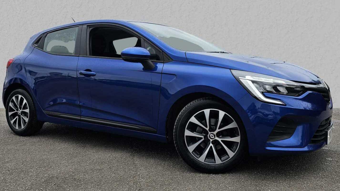 Main listing image - Renault Clio