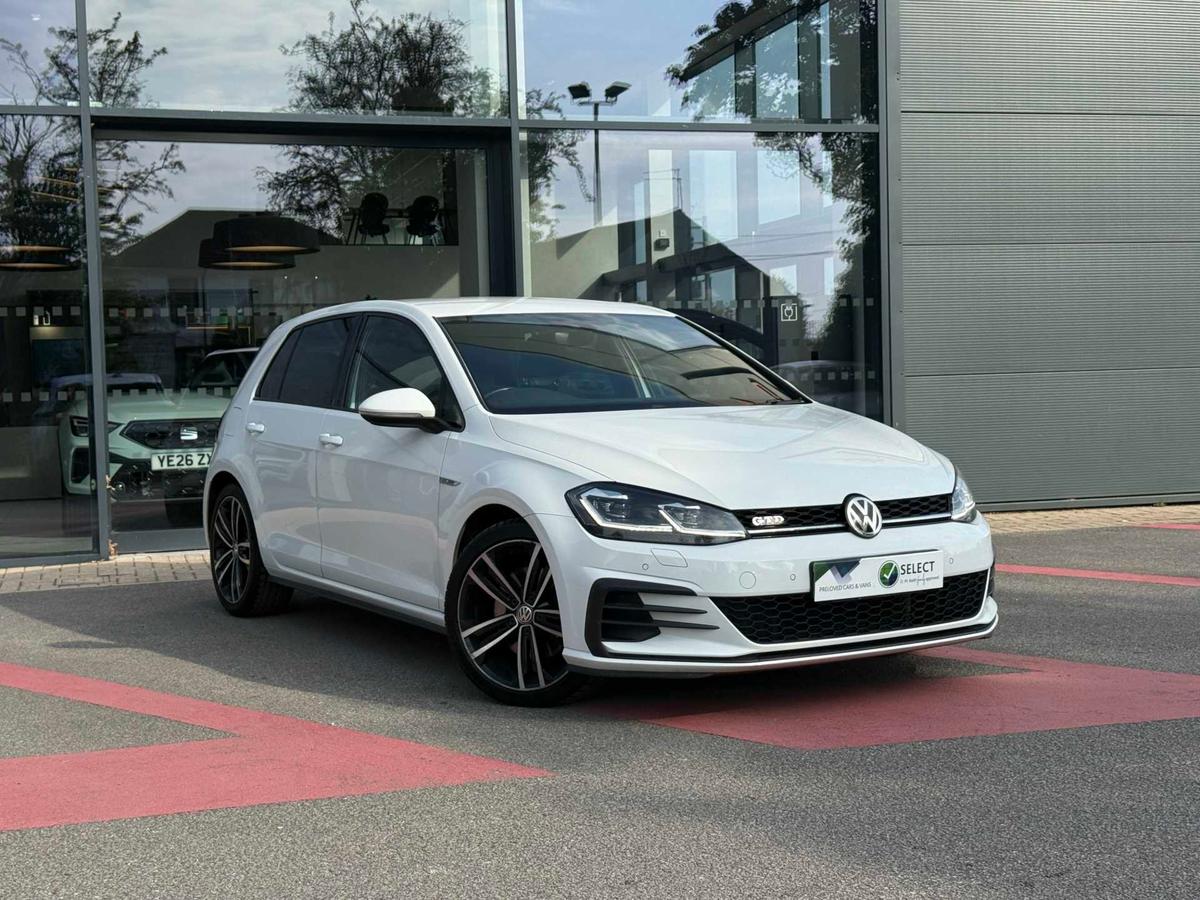 Main listing image - Volkswagen Golf