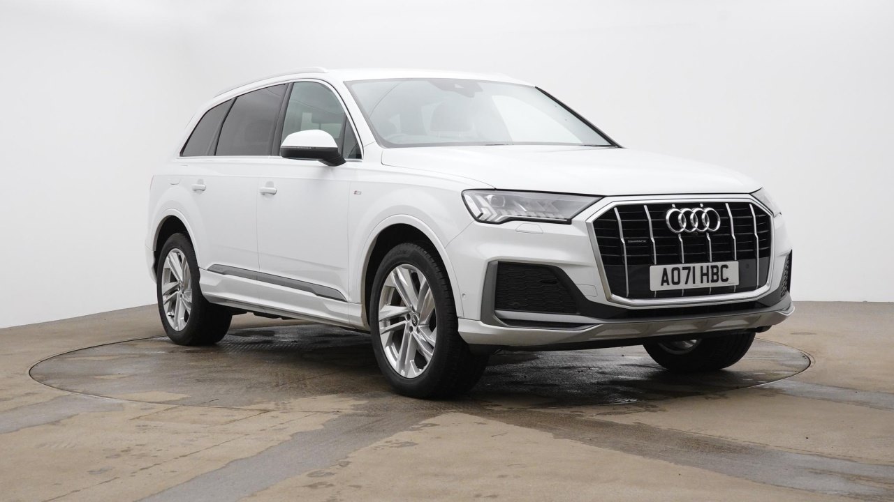 Main listing image - Audi Q7