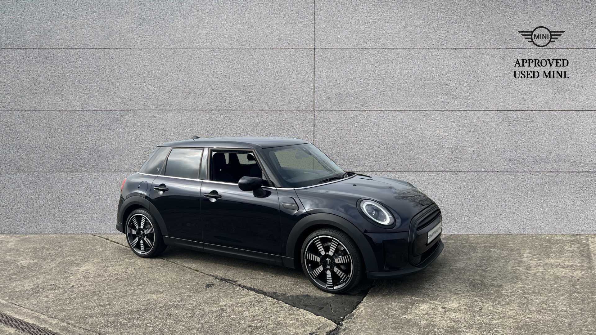 Main listing image - MINI Hatchback 5dr