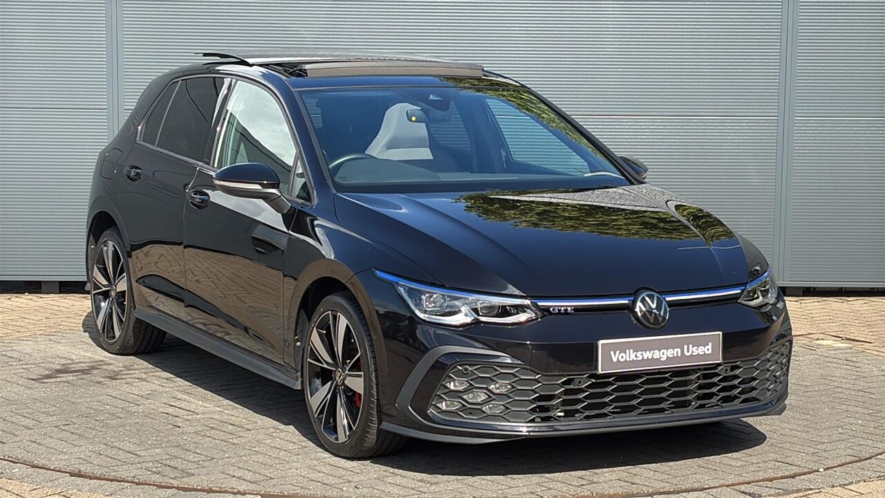 Main listing image - Volkswagen Golf
