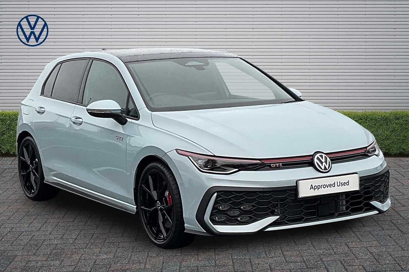 Main listing image - Volkswagen Golf