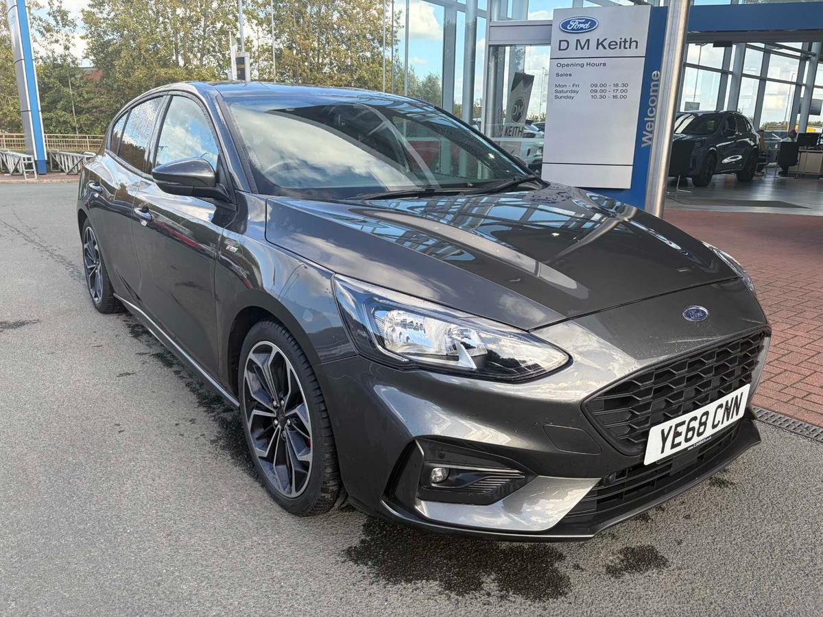 Main listing image - Ford Focus