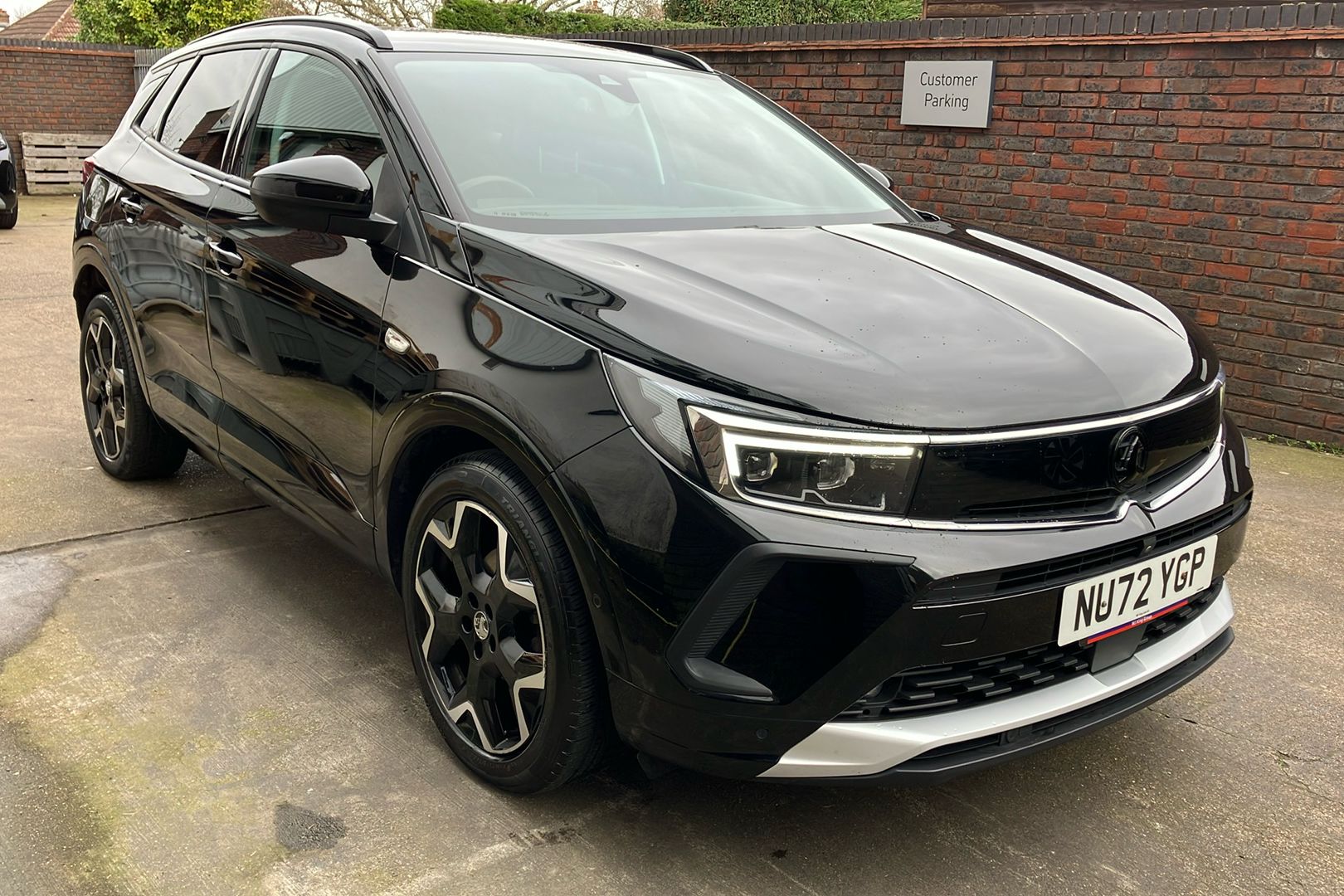 Main listing image - Vauxhall Grandland