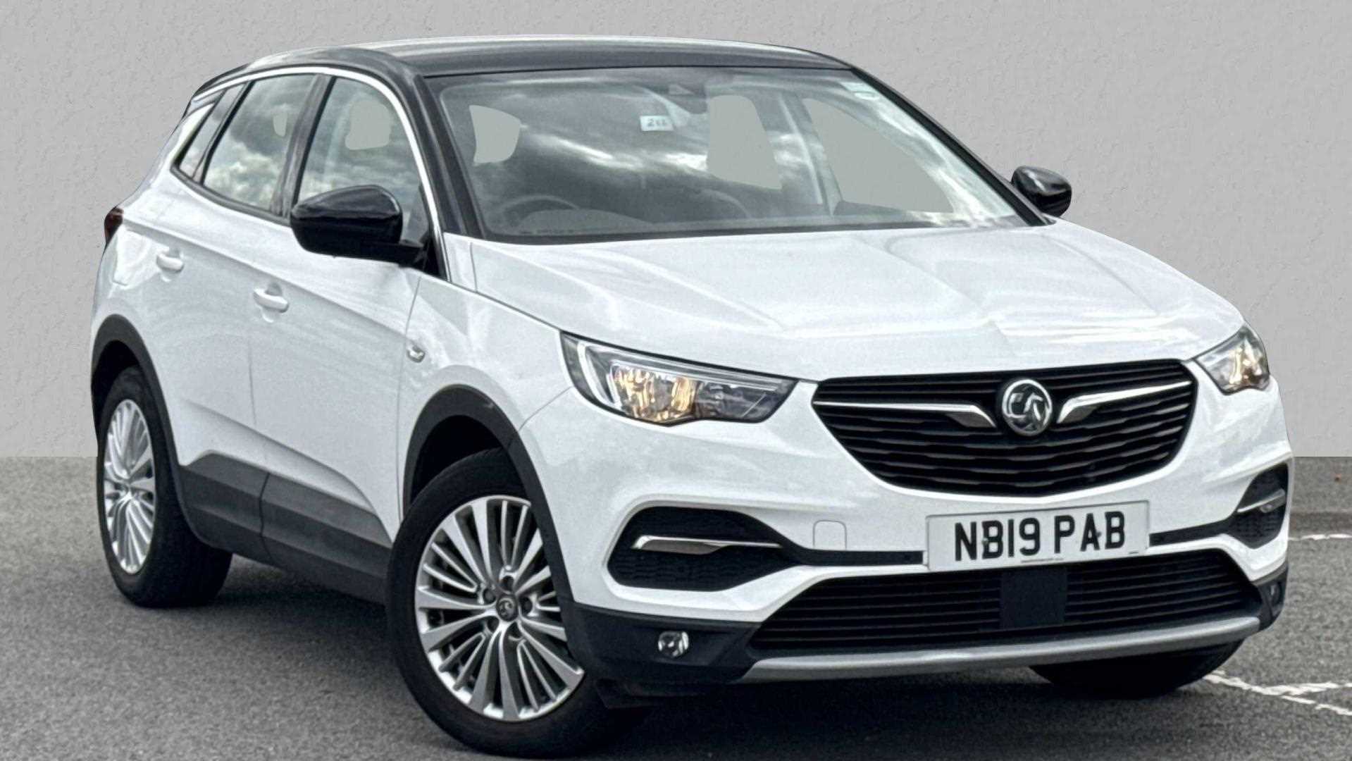 Main listing image - Vauxhall Grandland X