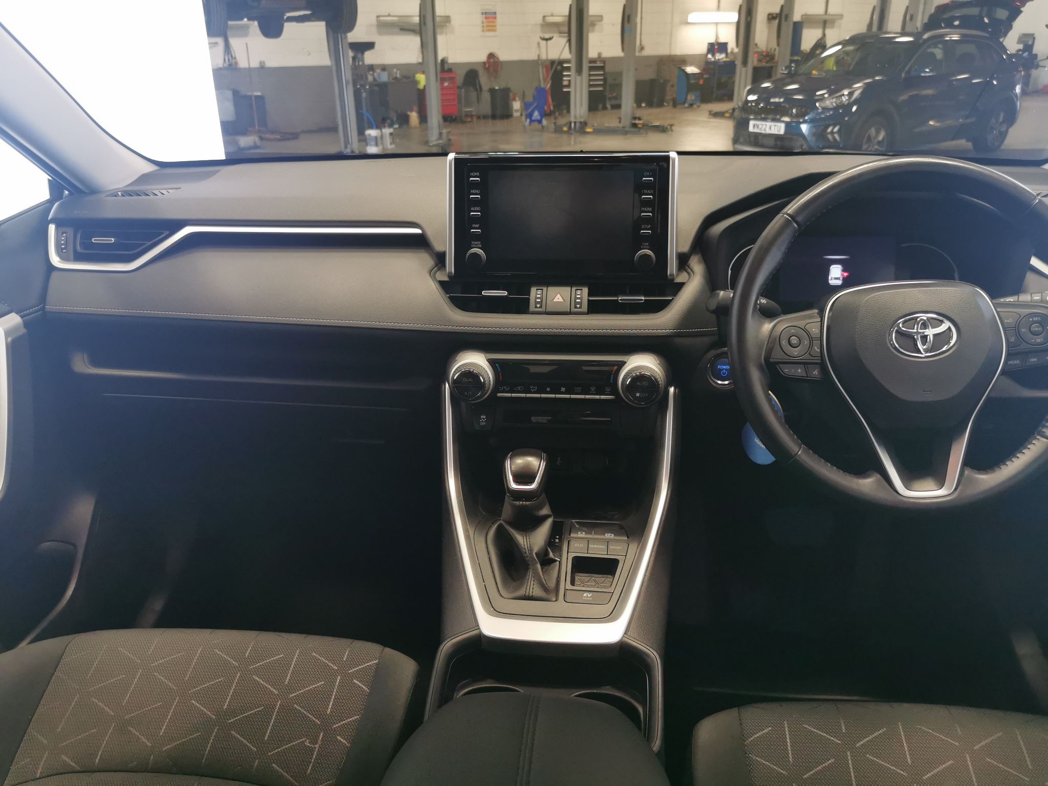 Main listing image - Toyota RAV4
