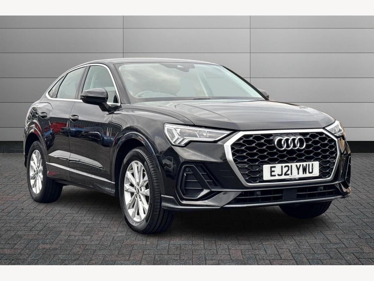 Main listing image - Audi Q3