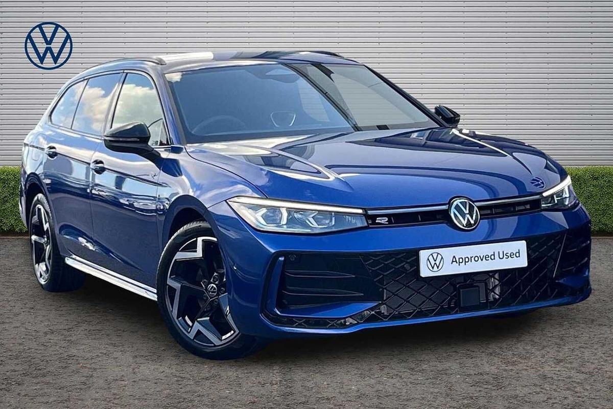 Main listing image - Volkswagen Passat