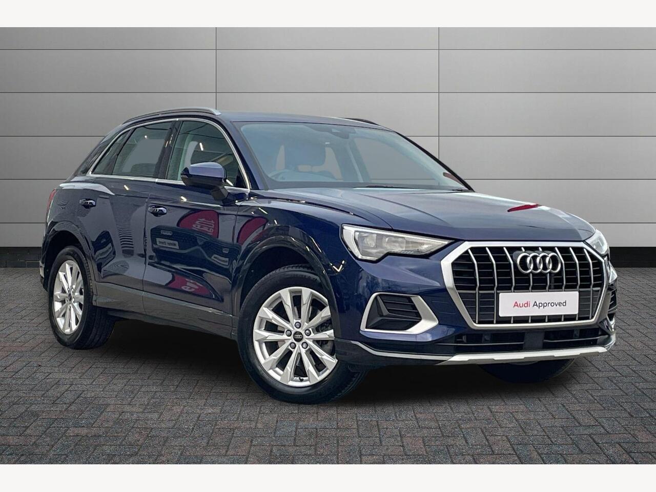 Main listing image - Audi Q3