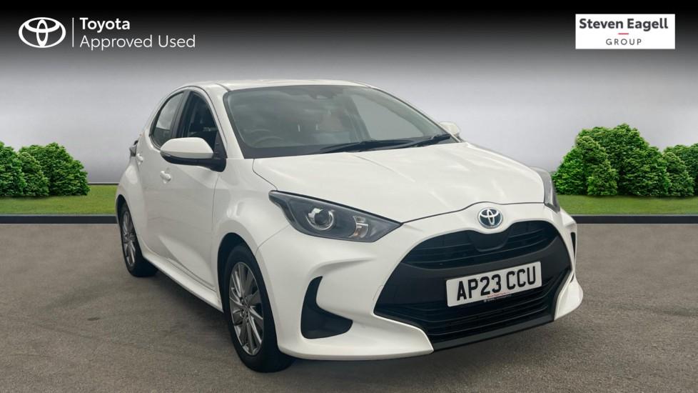 Main listing image - Toyota Yaris