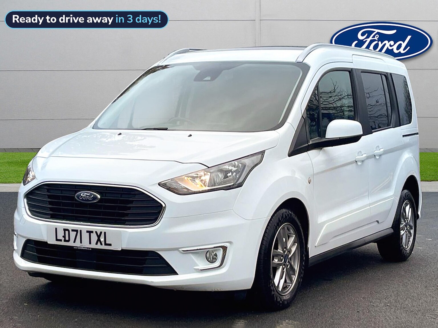 Main listing image - Ford Tourneo Connect