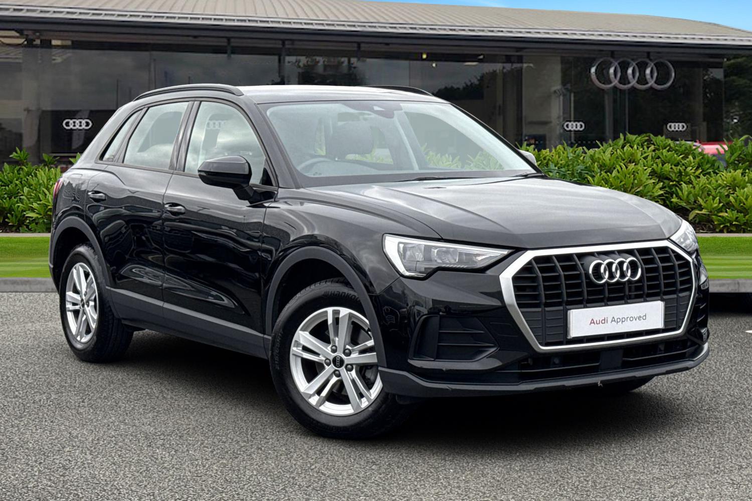 Main listing image - Audi Q3