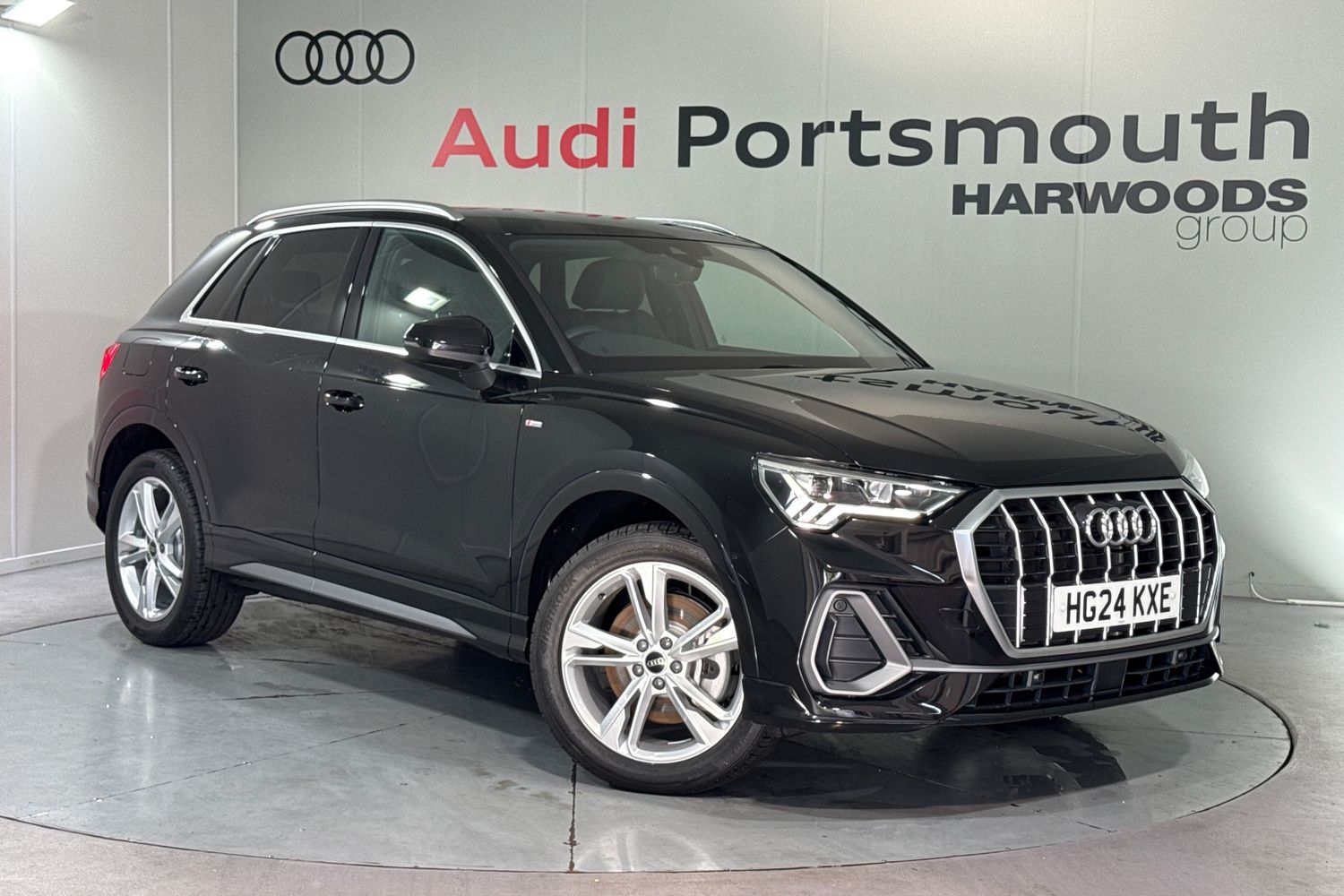 Main listing image - Audi Q3
